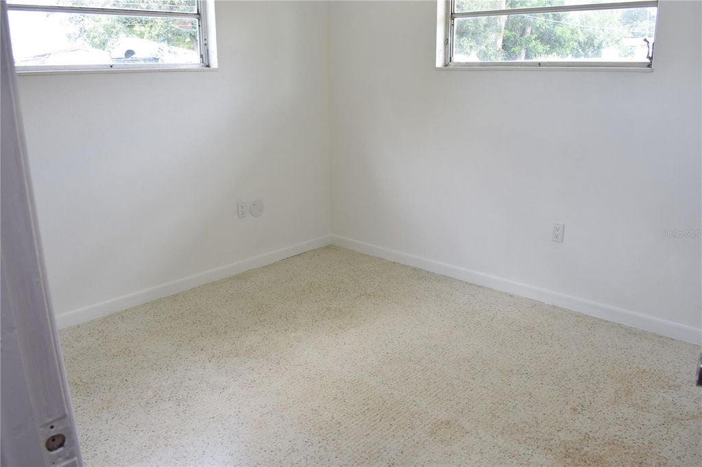 Image 27 of property listing at 3602 17TH AVENUE W, Bradenton, FL 34205