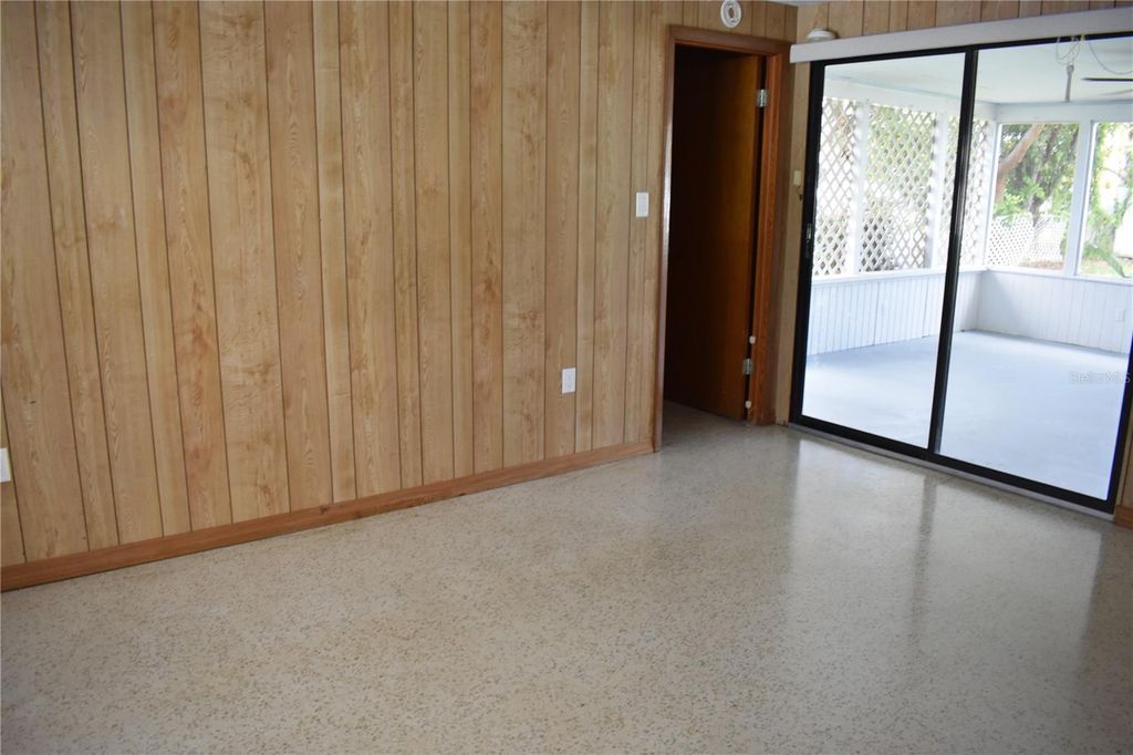Image 35 of property listing at 3602 17TH AVENUE W, Bradenton, FL 34205