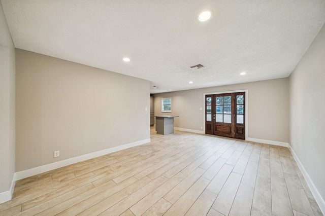 9602 Lawngate Drive, Houston, TX 77080