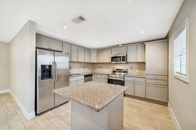 9602 Lawngate Drive, Houston, TX 77080