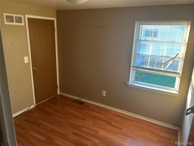 35304 Tall Oaks Drive, Sterling Heights, MI 48312