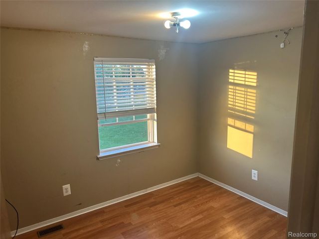 35304 Tall Oaks Drive, Sterling Heights, MI 48312