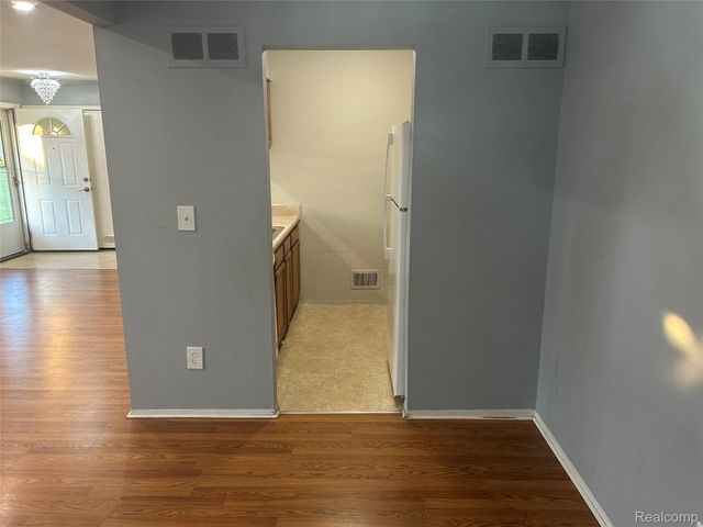 35304 Tall Oaks Drive, Sterling Heights, MI 48312