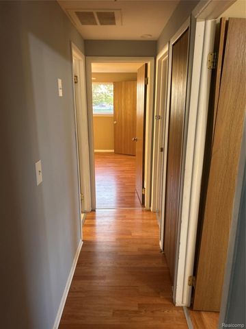 35304 Tall Oaks Drive, Sterling Heights, MI 48312