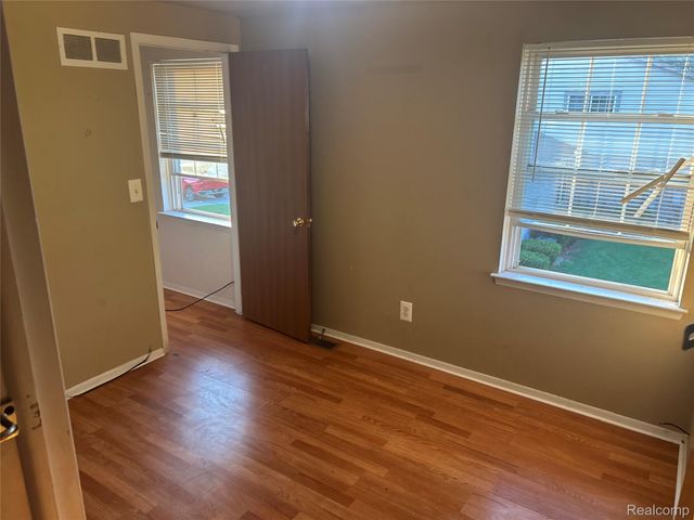 35304 Tall Oaks Drive, Sterling Heights, MI 48312