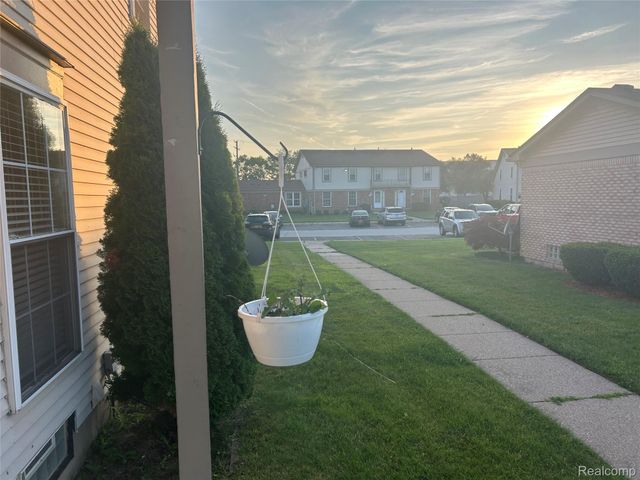 35304 Tall Oaks Drive, Sterling Heights, MI 48312