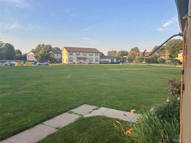 35304 Tall Oaks Drive, Sterling Heights, MI 48312