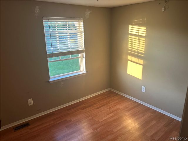 35304 Tall Oaks Drive, Sterling Heights, MI 48312