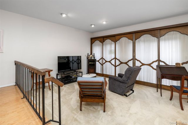 48 Southgate Circle, Massapequa Park, NY 11762