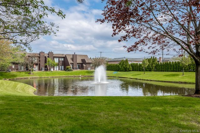 48 Southgate Circle, Massapequa Park, NY 11762