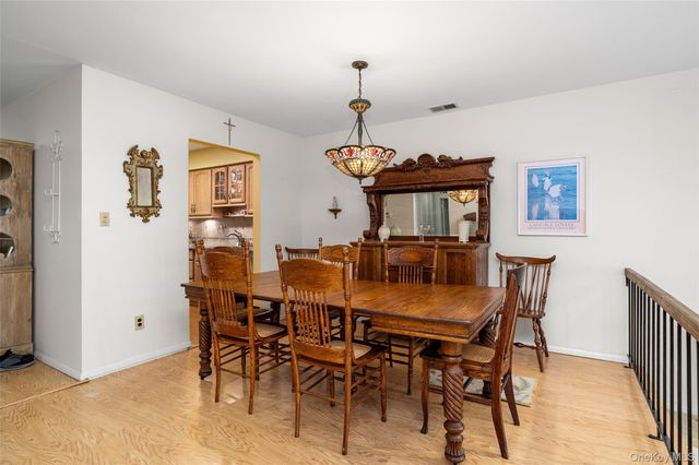 48 Southgate Circle, Massapequa Park, NY 11762
