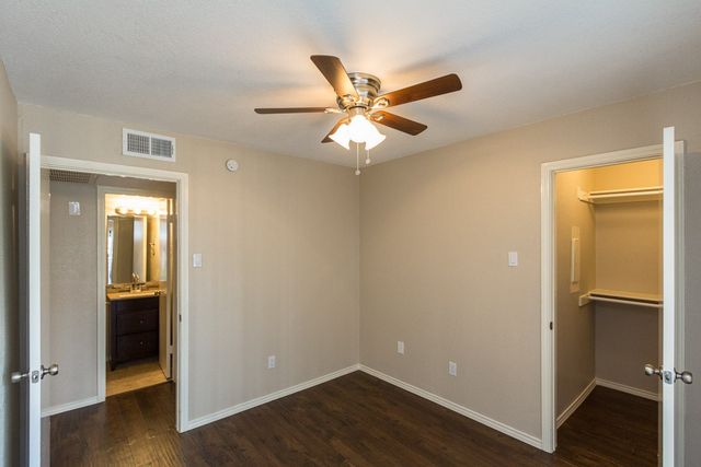 4545 Live Oak St Street 315, Dallas, TX 75204