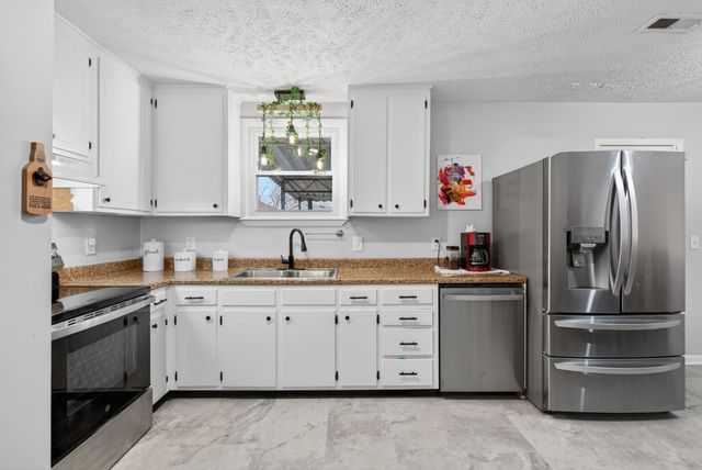 1593 Boxcroft Ct, Clarksville, TN 37042