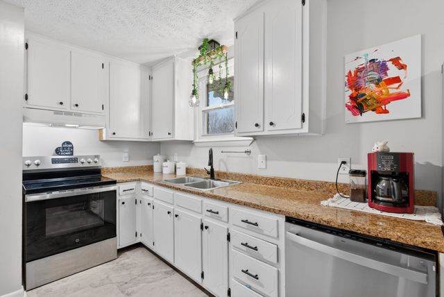 1593 Boxcroft Ct, Clarksville, TN 37042