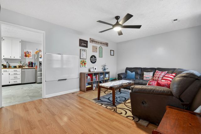 1593 Boxcroft Ct, Clarksville, TN 37042