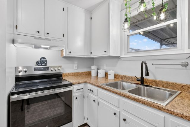 1593 Boxcroft Ct, Clarksville, TN 37042