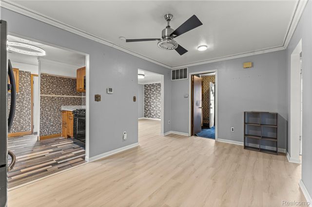 6151 Robindale Avenue, Dearborn Heights, MI 48127