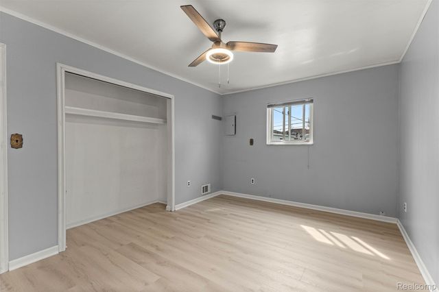 6151 Robindale Avenue, Dearborn Heights, MI 48127