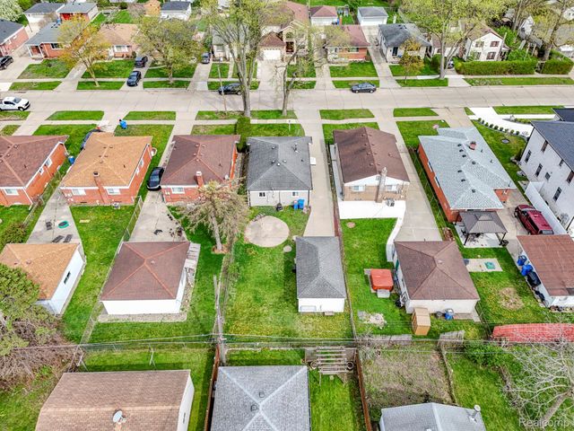 6151 Robindale Avenue, Dearborn Heights, MI 48127