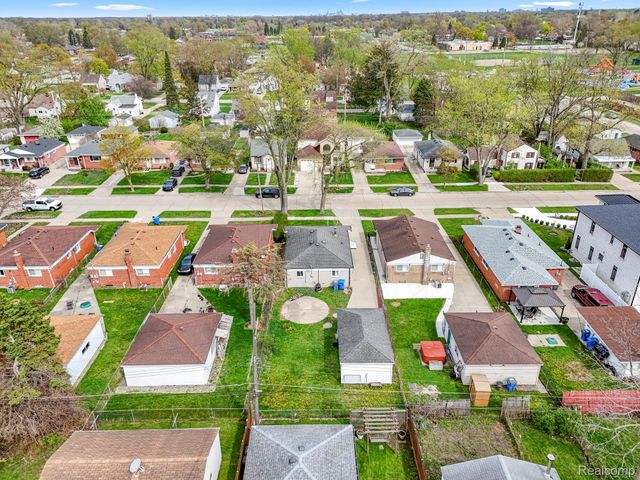 6151 Robindale Avenue, Dearborn Heights, MI 48127