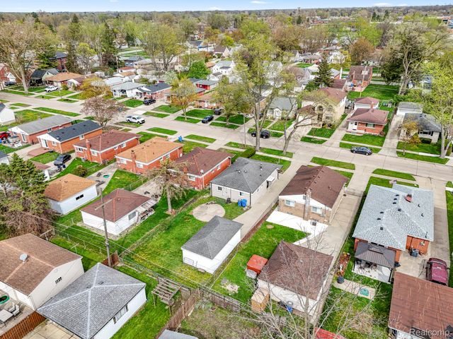 6151 Robindale Avenue, Dearborn Heights, MI 48127