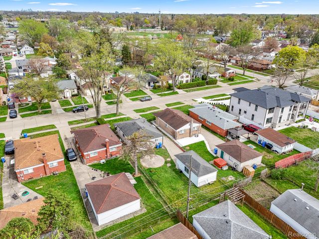 6151 Robindale Avenue, Dearborn Heights, MI 48127