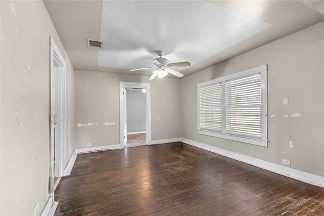 1211 N Harrison Avenue, Sherman, TX 75090