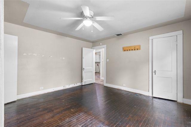 1211 N Harrison Avenue, Sherman, TX 75090