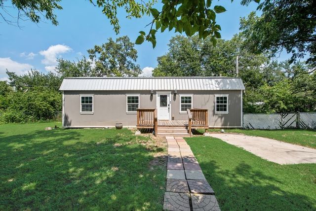 1708 Florence Drive, Azle, TX 76020