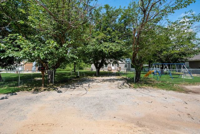 1708 Florence Drive, Azle, TX 76020