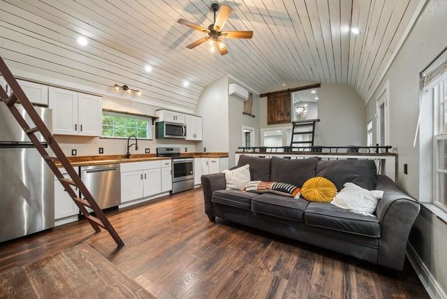 1708 Florence Drive, Azle, TX 76020