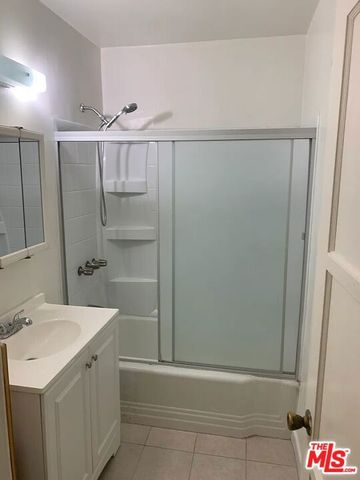 3866 Bentley Avenue B, Culver City, CA 90232