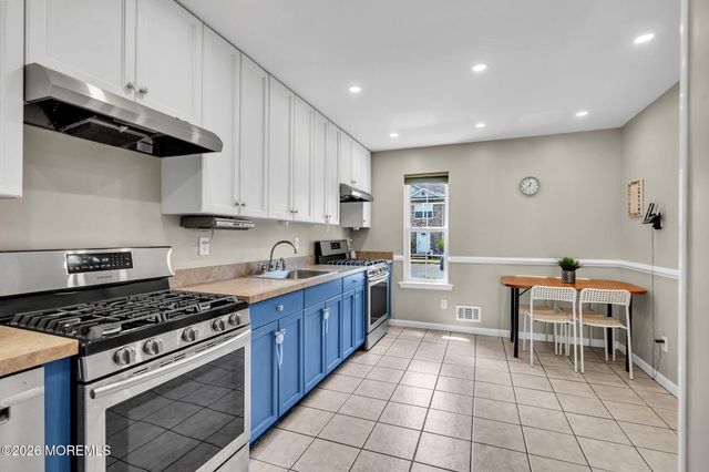 51 Aspen Court, Lakewood, NJ 08701