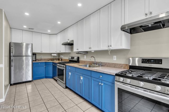 51 Aspen Court, Lakewood, NJ 08701