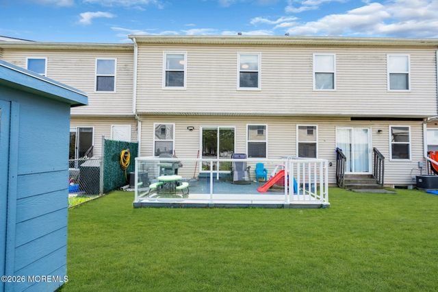51 Aspen Court, Lakewood, NJ 08701