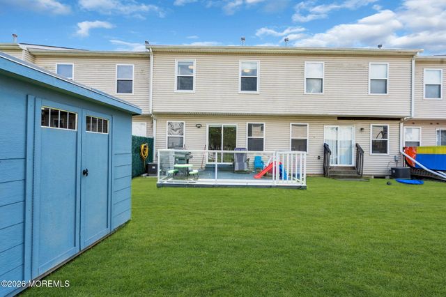 51 Aspen Court, Lakewood, NJ 08701
