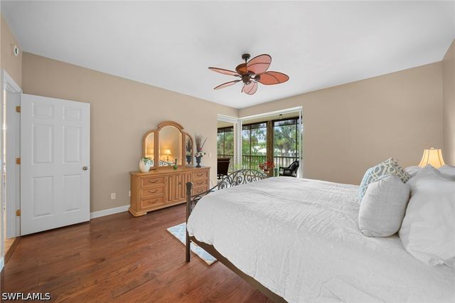 770 Waterford DR 202, Naples, FL 34113