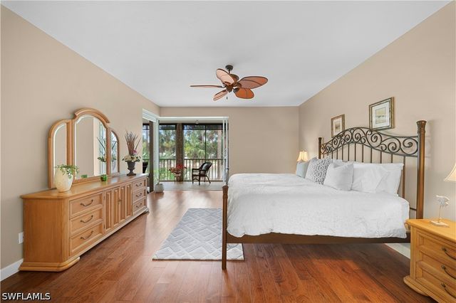 770 Waterford DR 202, Naples, FL 34113