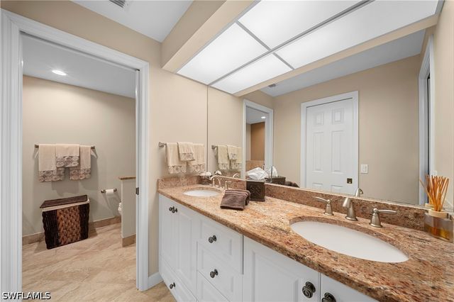 770 Waterford DR 202, Naples, FL 34113