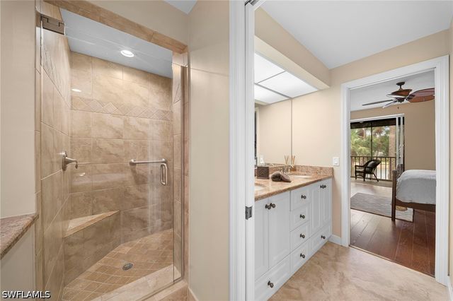 770 Waterford DR 202, Naples, FL 34113