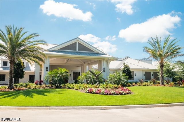 770 Waterford DR 202, Naples, FL 34113
