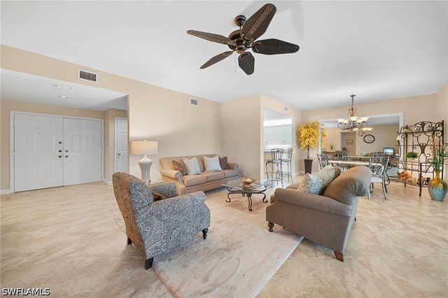 770 Waterford DR 202, Naples, FL 34113
