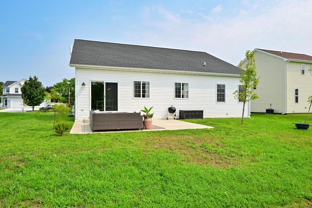 1218 Evergreen DRIVE, Delavan, WI 53115