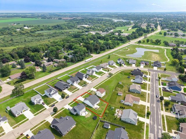 1218 Evergreen DRIVE, Delavan, WI 53115