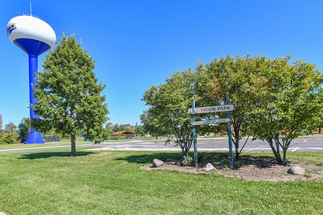 1218 Evergreen DRIVE, Delavan, WI 53115