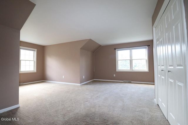 8 Spruce Street, Clifton Park, NY 12065