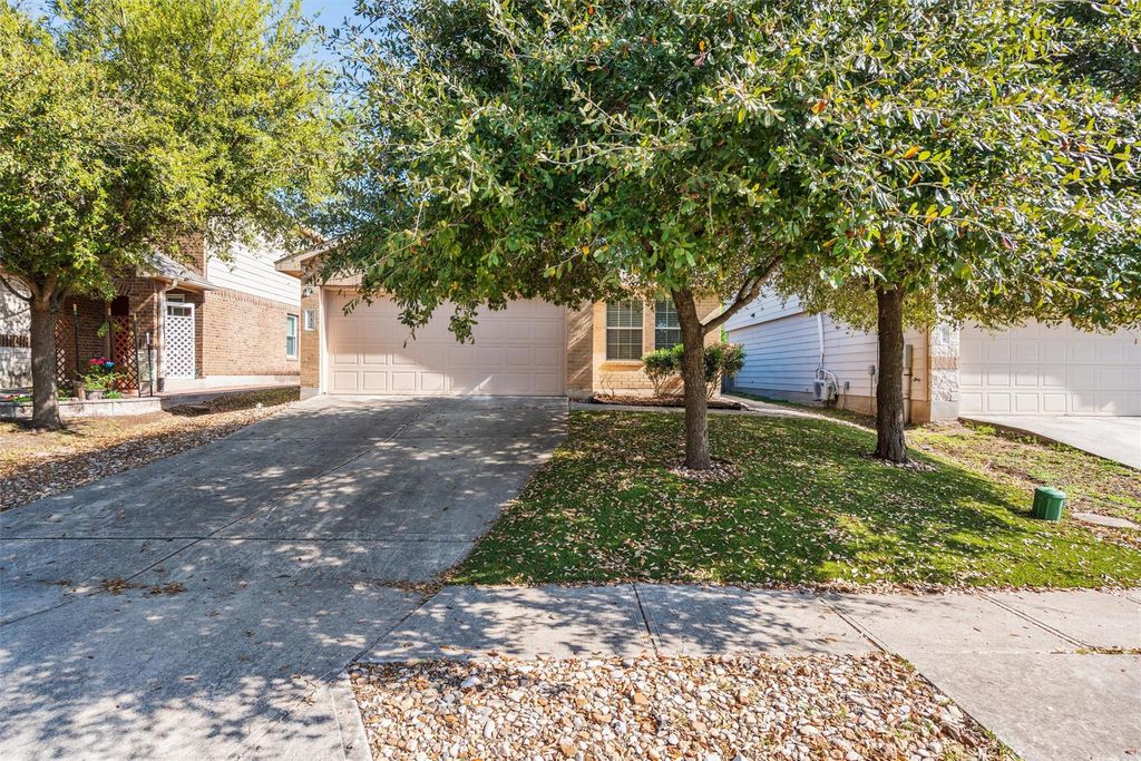 132 Grazing Horse LN, Manchaca, TX 78652