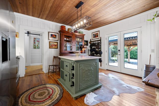 592 Cutler Avenue, Mentone, AL 35984