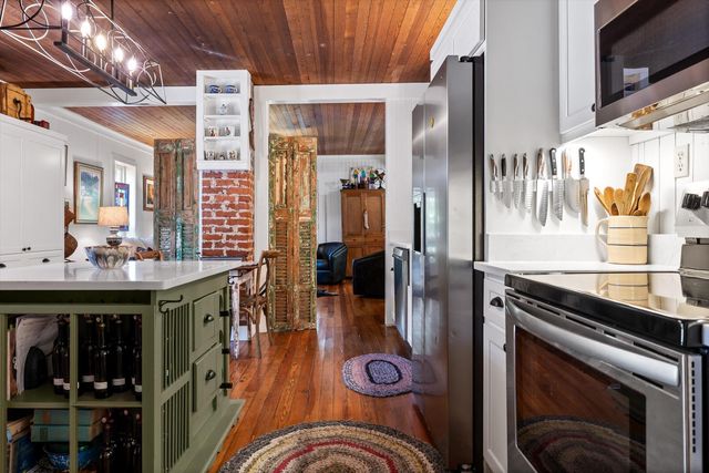 592 Cutler Avenue, Mentone, AL 35984