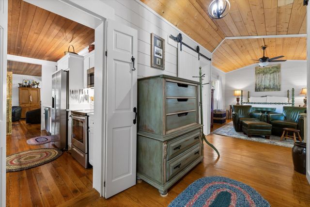 592 Cutler Avenue, Mentone, AL 35984